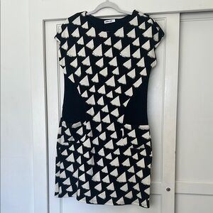 Chic Black and White Geometric Mini Dress